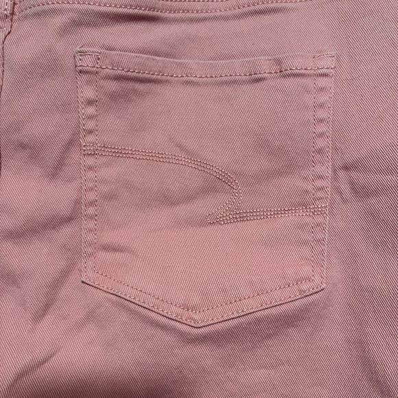 Pink shorts - Picture 5 of 7